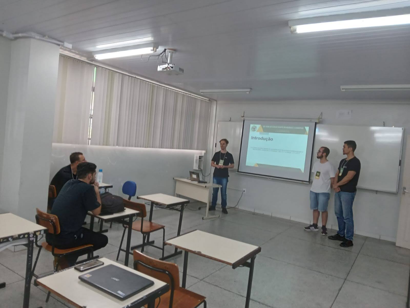 Apresentação na Fetec 2024